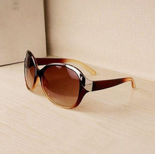 Load image into Gallery viewer, High Quality Vintage Fashion Sun Glasses - UnFazed Tees
